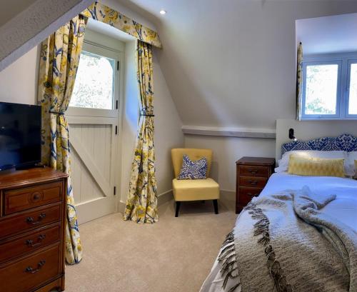 Beautiful 3 bed cottage in Lymington. Perfectly located for Coast and New Forest