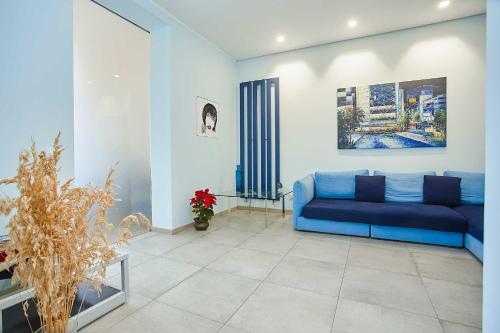 KMC suites - Purple, Palermo