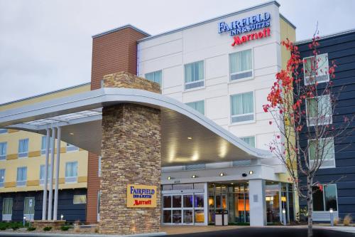 Fairfield Inn and Suites Canton South