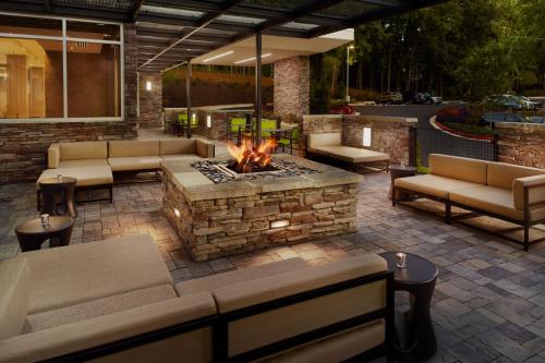 SpringHill Suites by Marriott Atlanta Northwest - 편의 시설/서비스