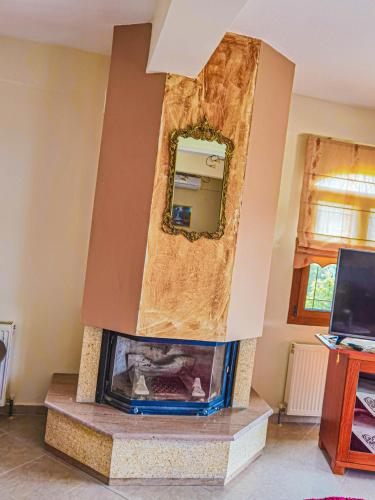 Villa Etheras - Nested between Nature by Amazing View - 5 mins from Edessa, Édessa (foto 9)