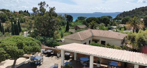 Hôtel Beau Site - image 12