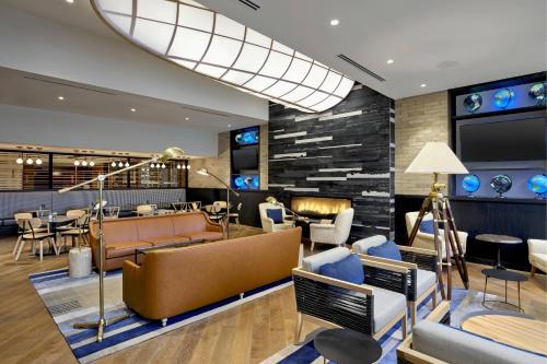 Étterem, Delta Hotels Calgary Downtown near Calgary-torony