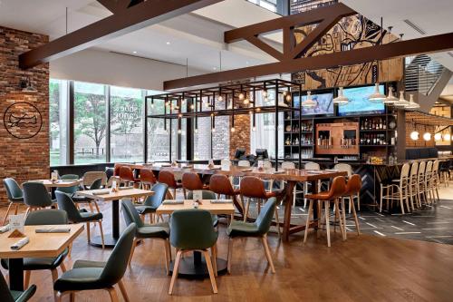 Étterem, Delta Hotels Calgary Downtown near Olympic Plaza