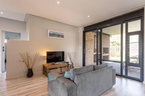 Pringle Bay Getaway - 2 Bedroom Garden Apartment - Pringle Bay