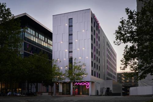 Moxy Milton Keynes - Hotel