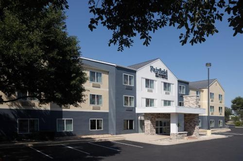 Fairfield Inn and Suites Austin South