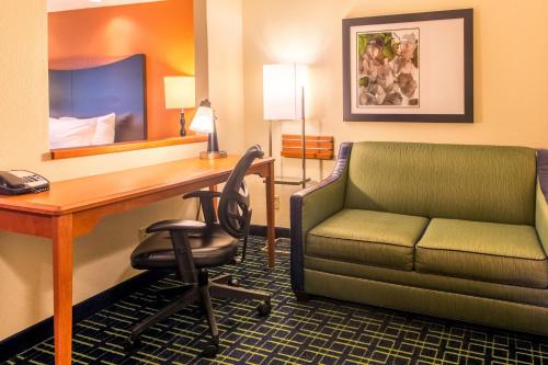 Fairfield Inn & Suites by Marriott Canton