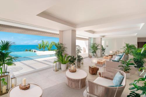 . IRAPH SUI, a Luxury Collection Hotel, Miyako Okinawa