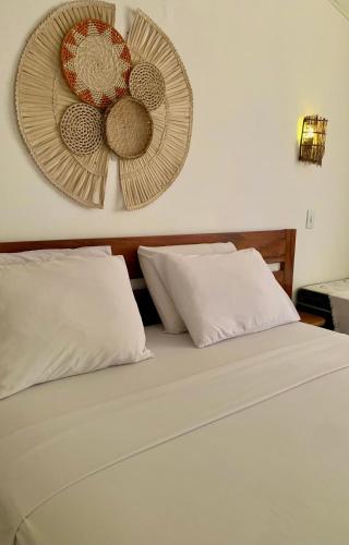 1 queen bed, 2 twin beds