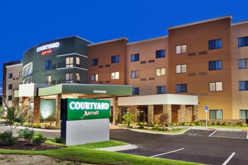 . Courtyard by Marriott Auburn