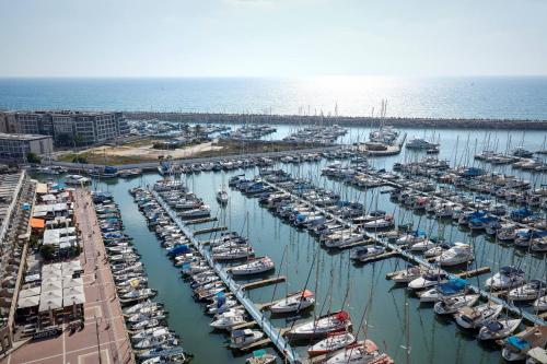 459594530 The Ritz-Carlton, Herzliya