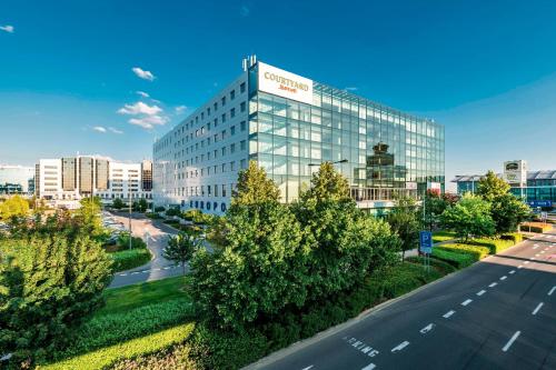 Courtyard by Marriott Prague Airport - Hotel - Prague