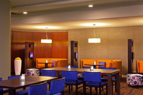 Courtyard by Marriott Alexandria Pentagon South