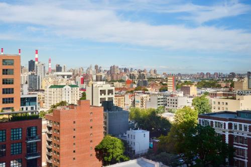 Courtyard by Marriott Long Island City/New York Manhattan View in Queens, USA