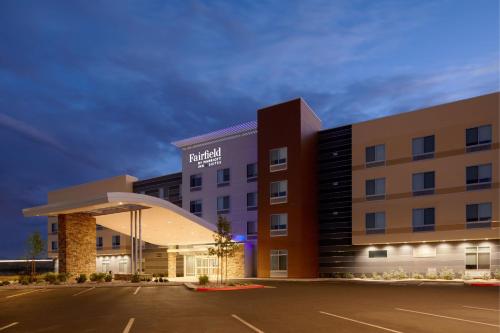 . Fairfield by Marriott Inn & Suites Palmdale West