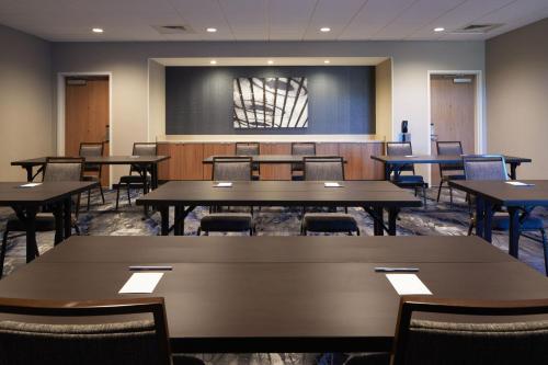 Fairfield by Marriott Inn & Suites Palmdale West - 회의실/연회장