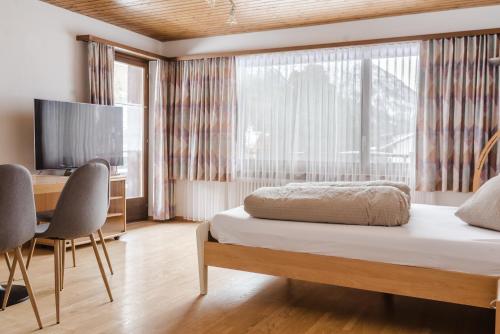 room detail thumbnail 0