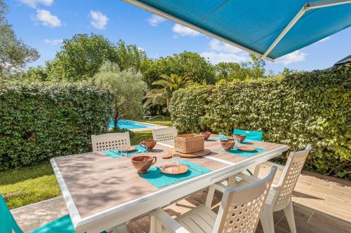 Exceptional villa with pool and garden in Île d'Oléron - Welkeys