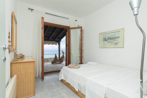 Houseloft Grand Sunset Siviri Beach in Siviri