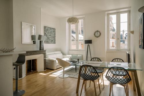 Appartement T3 Place de la Cité Rodez Hyper Centre, Parking Gratuit, wifi