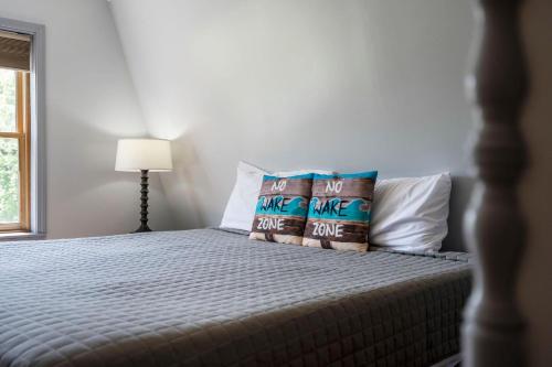 No Wake Zone Suite - image 9