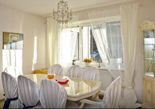 Irena Family House