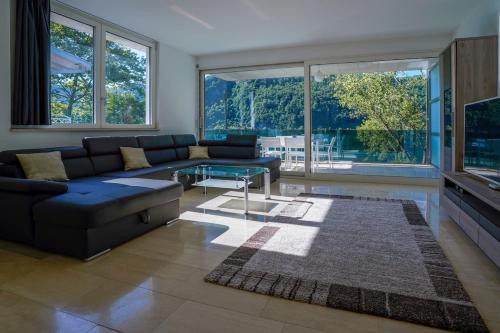  The Glass House & SPA in Caslano