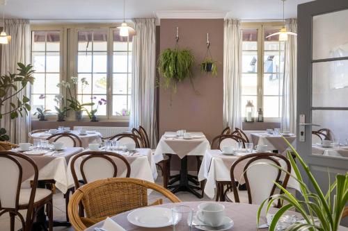 Їжа та напої, Hotel de Lion sur Mer in Ліон-сюр-Мер