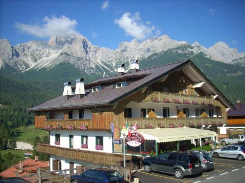 HOTEL DOLOMITI di De Martin D Oscar