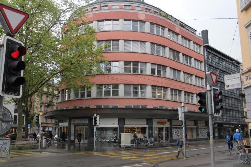 Stay2Night City Center Hostel in 1. Rathaus-Hochschulen-Lindenhof-City