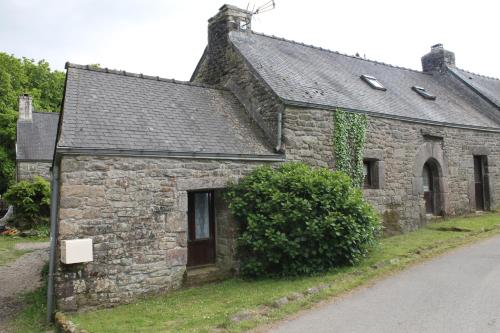 Genevrier Cottage in Huelgoat