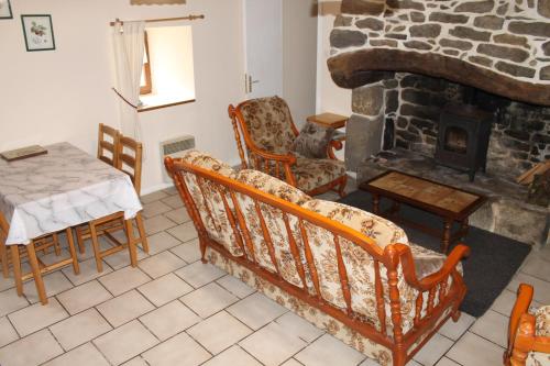 Genevrier Cottage in Huelgoat