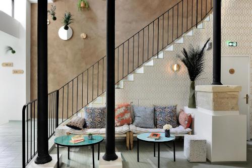 Caulaincourt Square Hostel