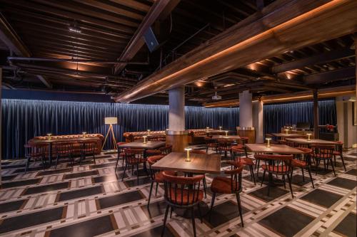 サーティセブンス クレセント ホテル