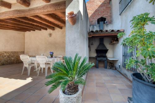 Five-Bedroom House image 6