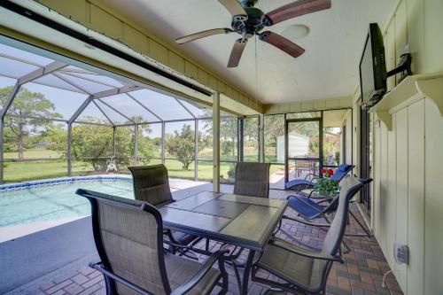 Lakewood Park Retreat on Fairway - 4 Mi to Beach! in Lakewood Park (FL)