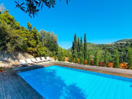 Luxury Villa Annette with Stunning Views and Pool