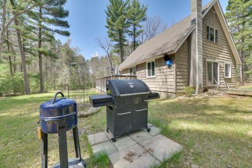 Roscommon Cottage in Huron National Forest!