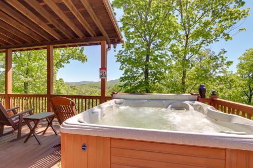Peaceful Mineral Bluff Vacation Rental with Hot Tub in Mineral Bluff, USA
