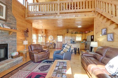 Peaceful Mineral Bluff Vacation Rental with Hot Tub in Mineral Bluff, USA