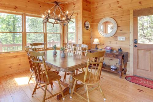 Peaceful Mineral Bluff Vacation Rental with Hot Tub in Mineral Bluff, USA