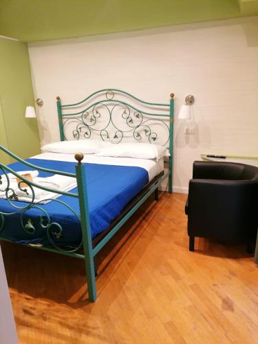 Apartment with Balcony image 9