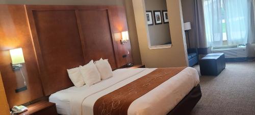 King Suite - Accessible/Non-Smoking