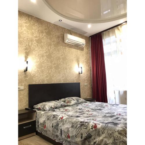 1 queen bed, 1 sofa bed