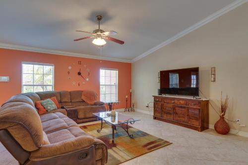 Family-Friendly Home about 10 Mi to Downtown Cape Coral - image 11
