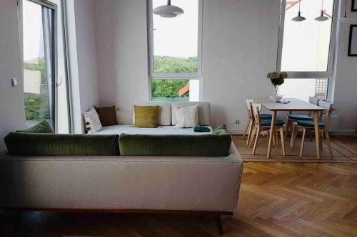 Cosy & brand new apartment with balcony