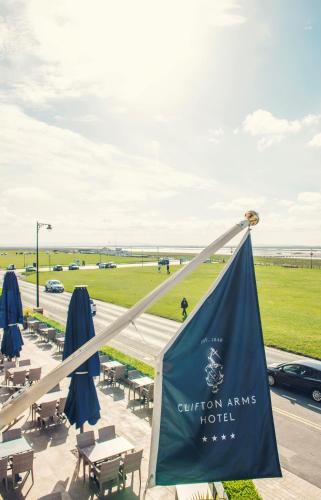 Clifton Arms Hotel - image 14