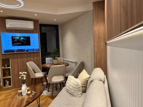 Maria's Elite Luxury Apartment Skopje, Скопье (фото 3)
