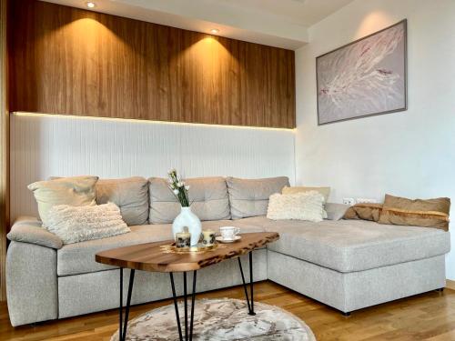 Maria's Elite Luxury Apartment Skopje, Скопье (фото 6)